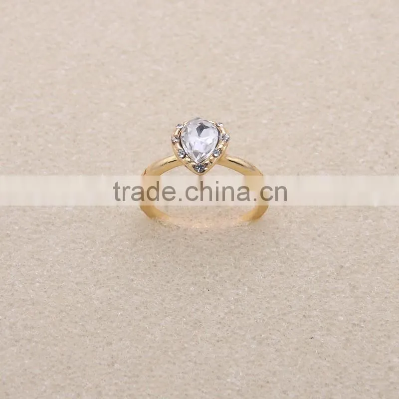 Wholesale gold rhinestone glass jewelry heart design crystal rings for engagement