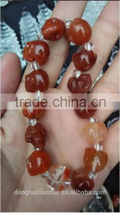 Wholesale Natural Elegent Portable Clear Crystal Carving Skull Bracelet