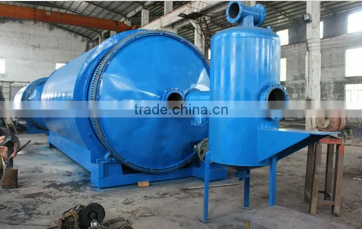 Plastic To Fuel Pyrolysis Machine 5-6 Ton Per Batch