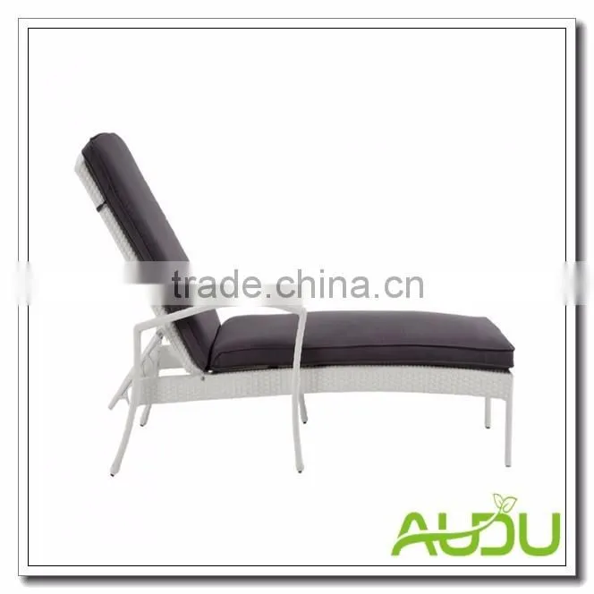 Audu White Los Angeles Garden Wicker Rattan Sun Lounger