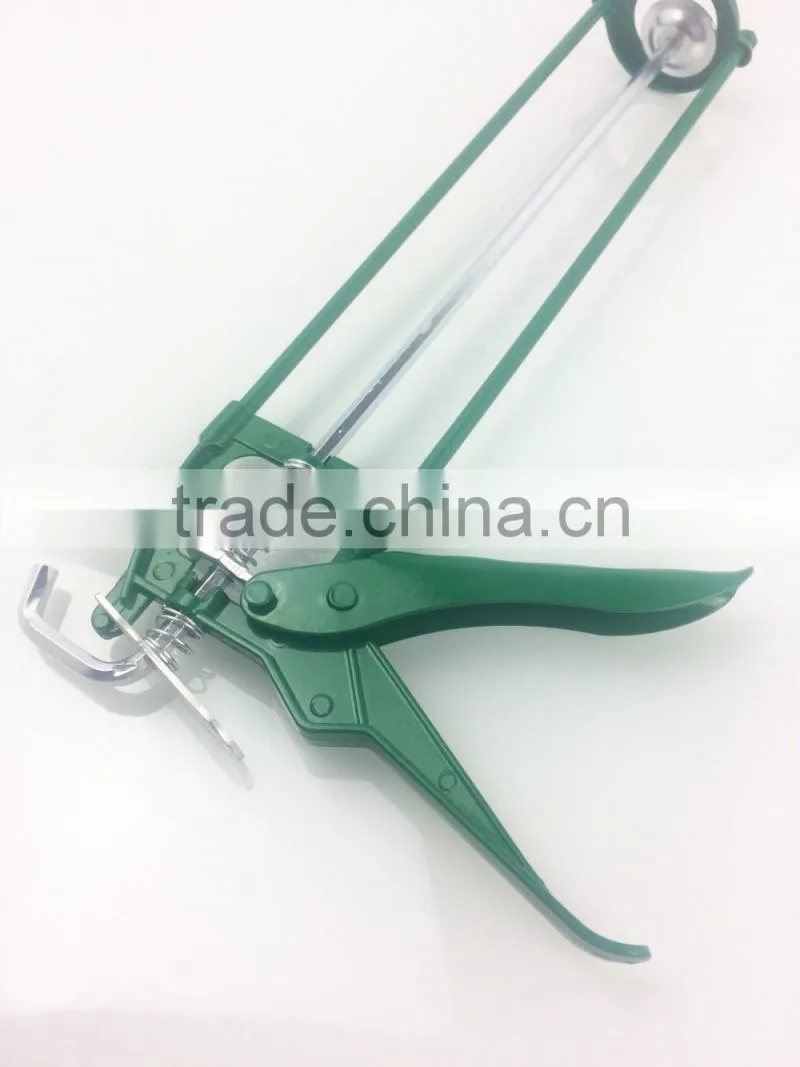 BERRYLION low price light duty caulking gun for sale