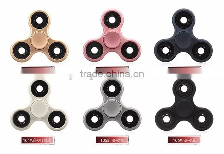 Wholesale OEM Finger Toy Anti Stress Tri Hand Fidget popular edc Spinner Toys/ light hand spinner toys/ rose golden spinner toy