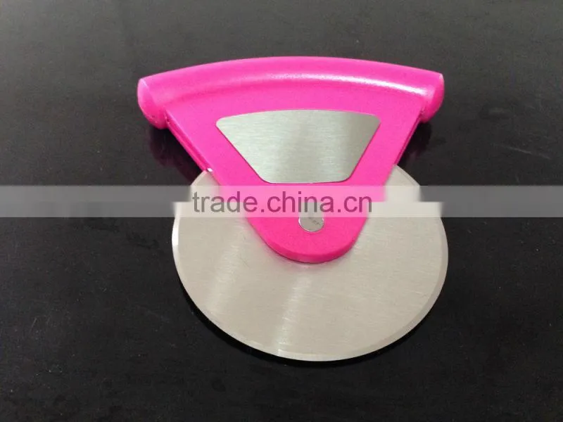 Plastic pizza slicer pizza cutter wholesale pizza wheel slicer