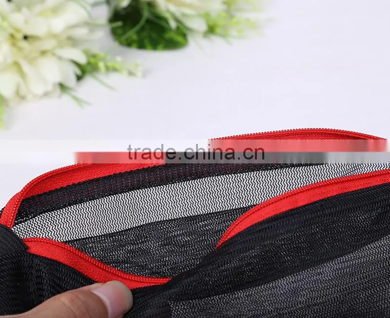 YIWU RODA 100% polyester mesh square black embroidery laundry bag