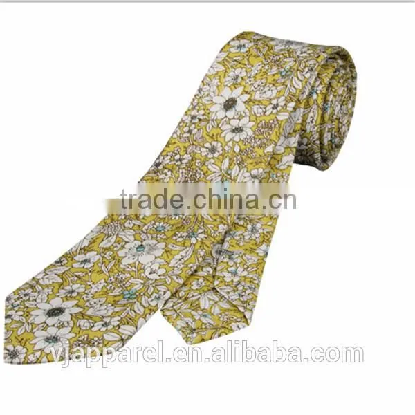 Cotton Tie In Navy Floral