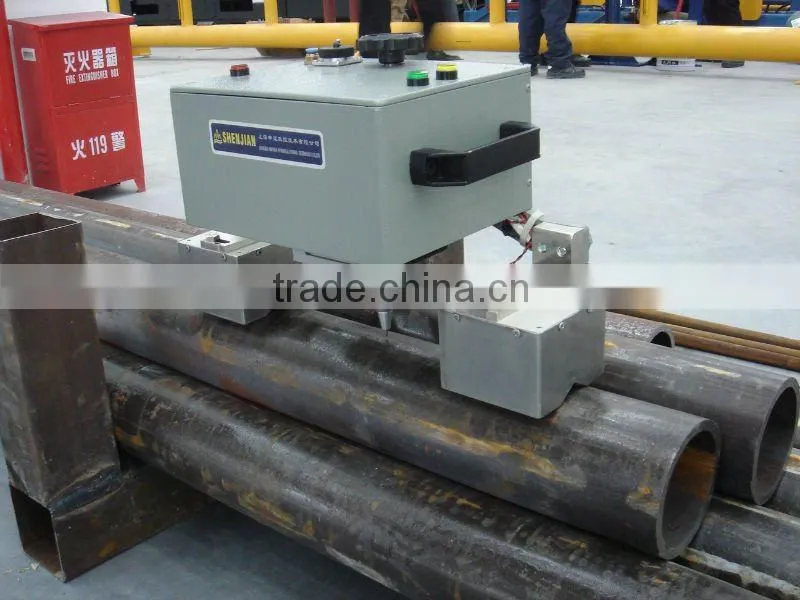 Pneumatic sign making machine