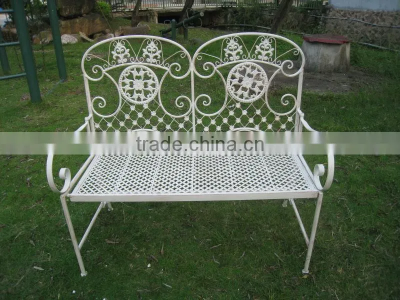 Beautifully designed 2 person bench