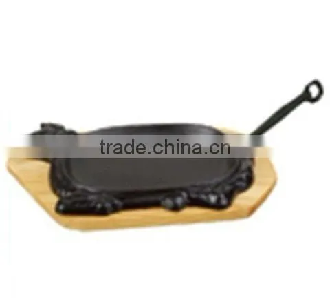 Cast iron bakeware plate with wood tray, steak plates
