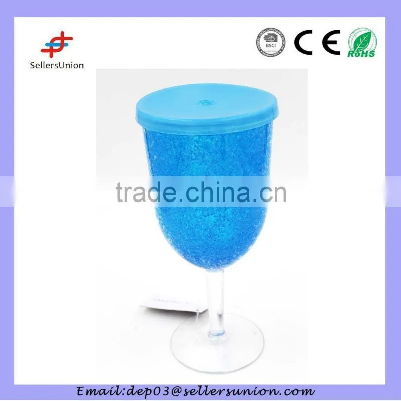 plastic goblet with lid for bar and party