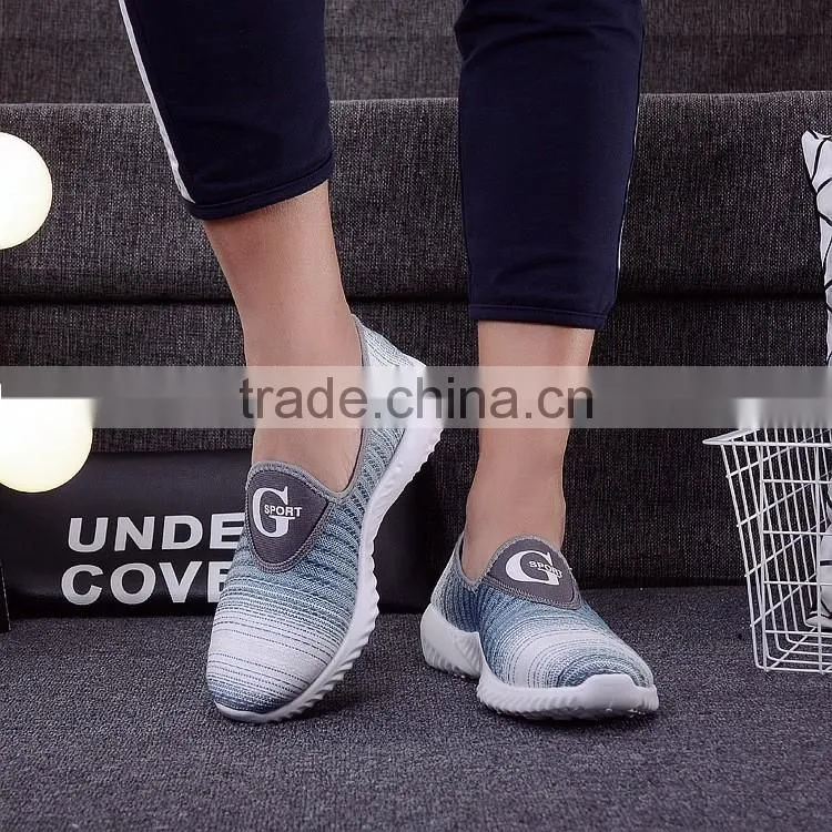 Wholesale young man $1dollar flat walking casual shoes factory directly price