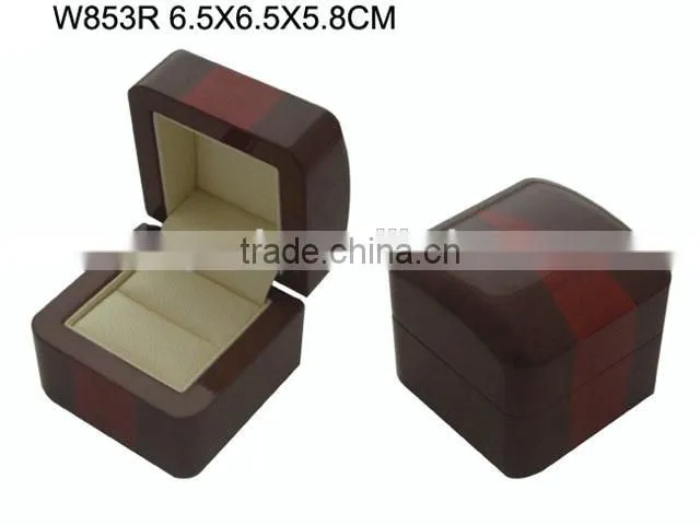 W851B High Glossy Velvet Lining Painted Wooden Jewelry Bracelet Box