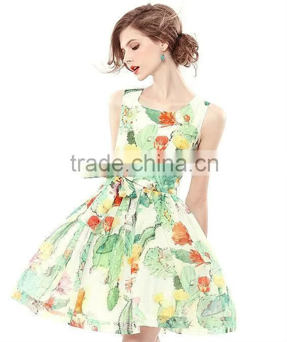 2014 New Product Trendy Women sleeveless Silk Dress (stock)