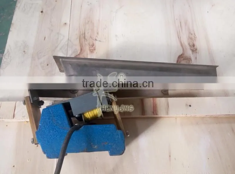 Micro electromagnetic linear vibrator feeder