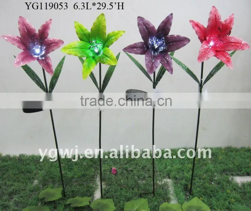 small metal flower for garden decoration