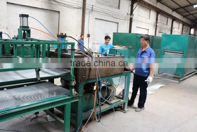 Galvanized plaster mesh with paper back