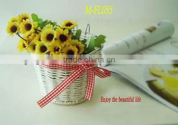 Wholesale handmade wall mounted wicker flower basket for decoration