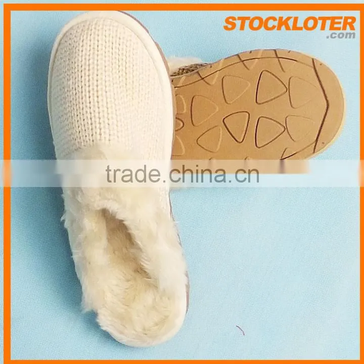 Discounted Women Various of Plush Slippers Stock