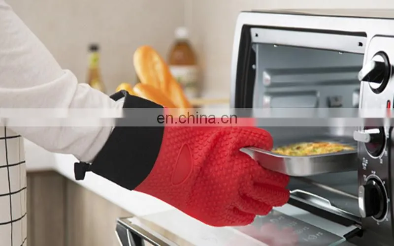 Cheap price Heat Resistant Gloves with Double Silicone Oven Mitts for Kitchen