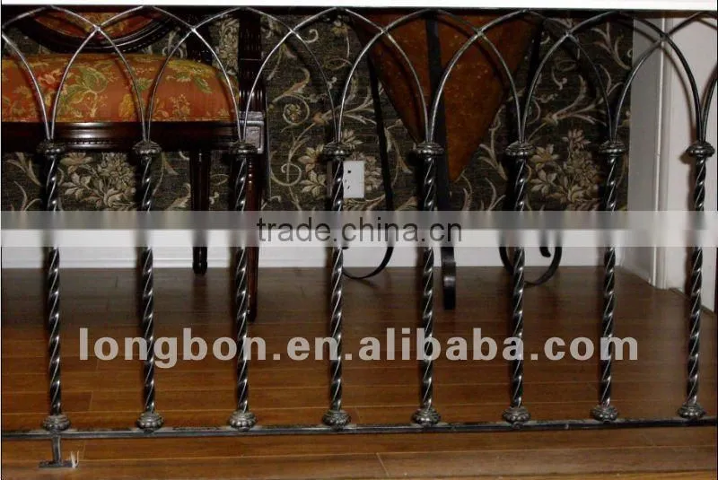 2014 Top-selling hand forged fancy garden steel fence