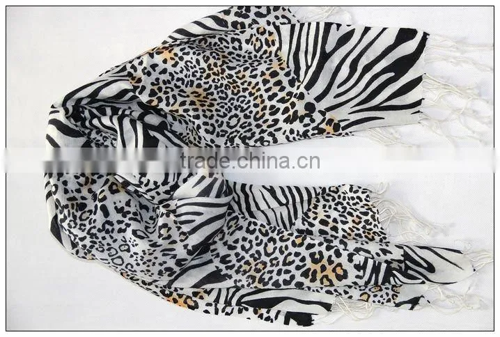 100% cashmere scarf