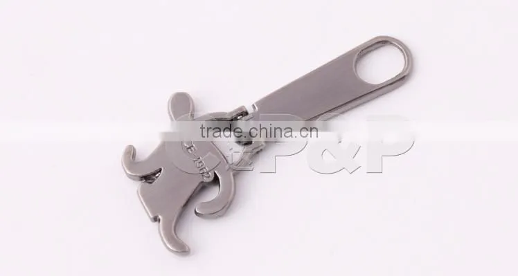 Special shape flower custom zipper puller