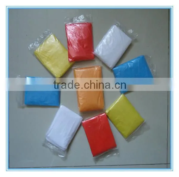 Chinese factory wholesale PE raincoat