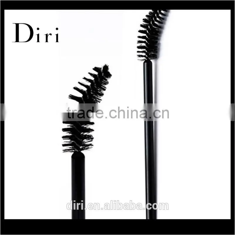Charming Bent Cosmetic Eyelash Brush with round tube