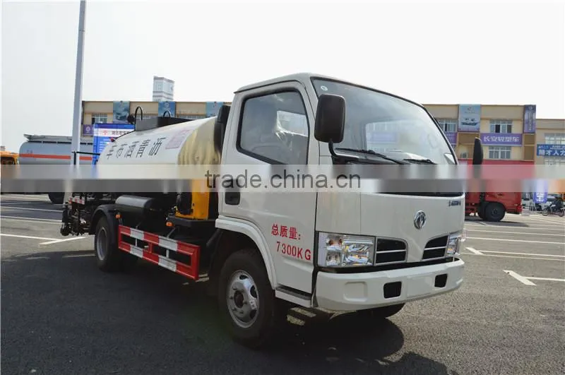 Dongfeng 4000L pitch sprayer truck for sale