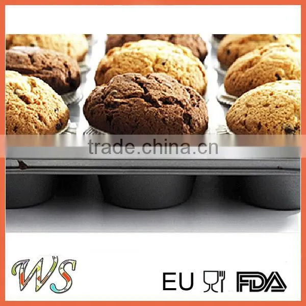 6 Cups Sock Shape Carbon Steel Shaped Baking Pan