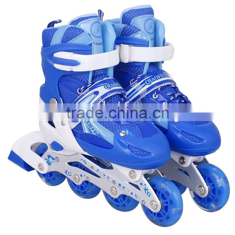 2017 new style high quality PU 4 wheels Adjustable roller skates,flashing kid's skate