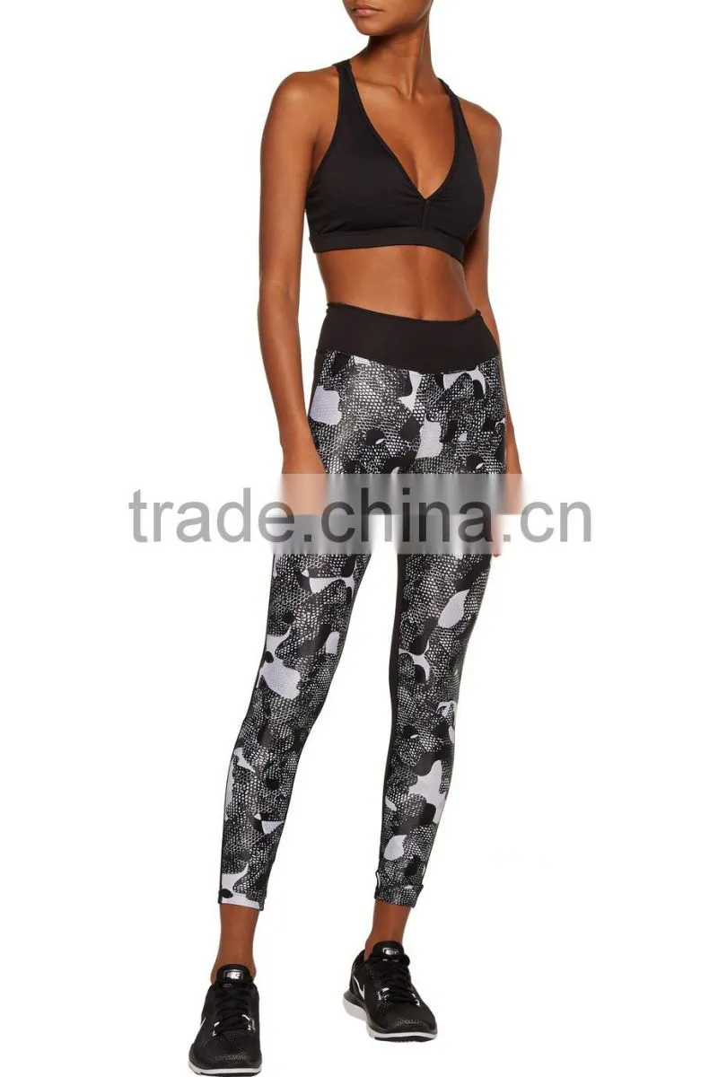 Fashionable young lady hot sexy womens sport bra ladies sexy panty and bra sets