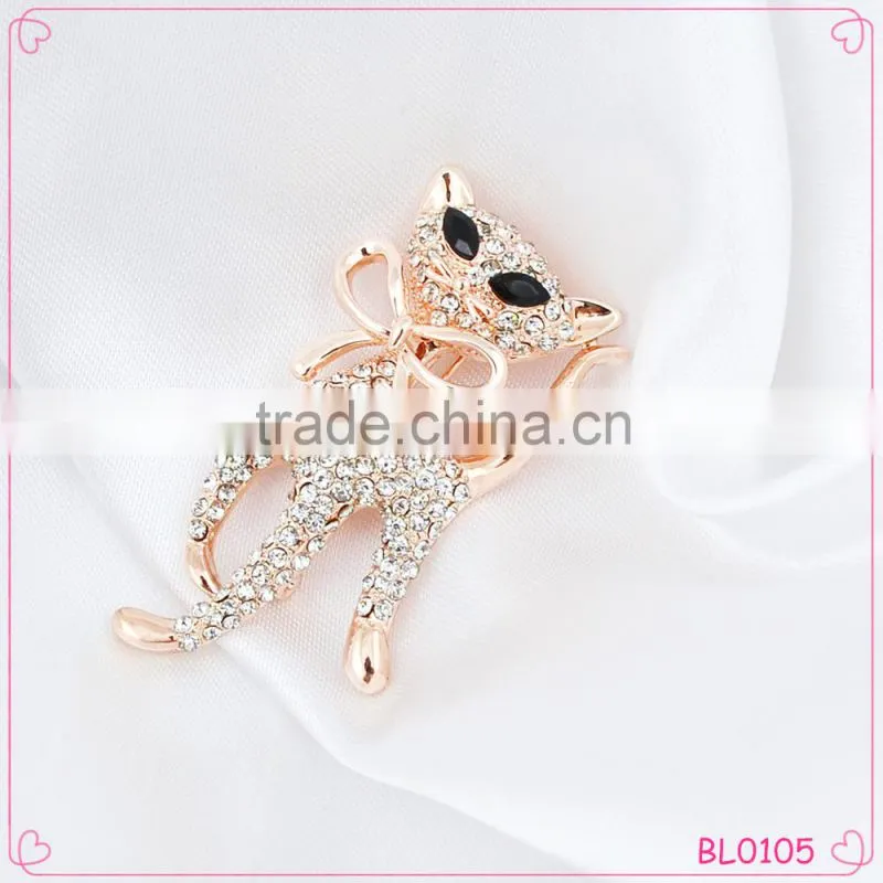 2015 Hot Sale Korean Diamond Cat Brooch Gold Brooch with Bowknot