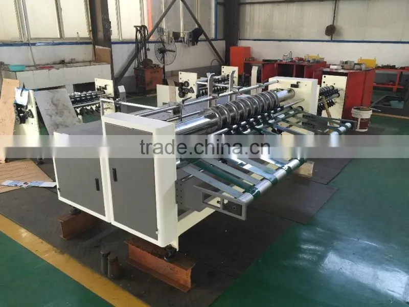 Automatic corrugated cardboard partition slotter machine