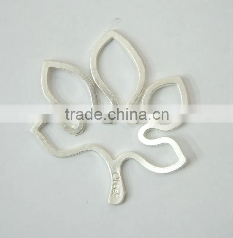Cheap Gold Alloy Leave Charms Fashion Jewelry Pendant