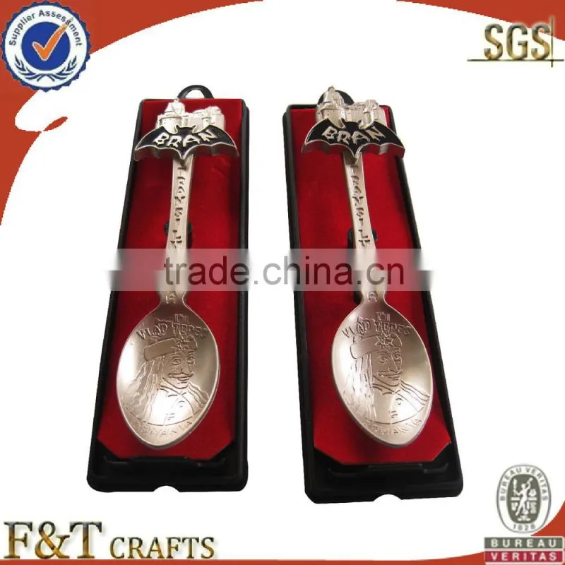 Zinc alloy high quality pearl nickel souvenir spoon for your desgin