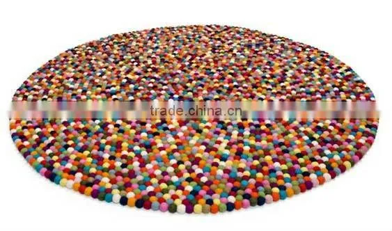 Felt Ball Rug / Carpet / Teppich