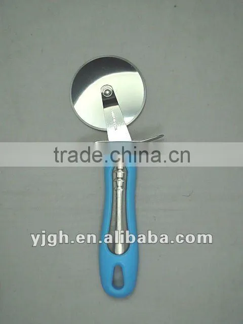 Stainless steel pizza cutter with PP handle