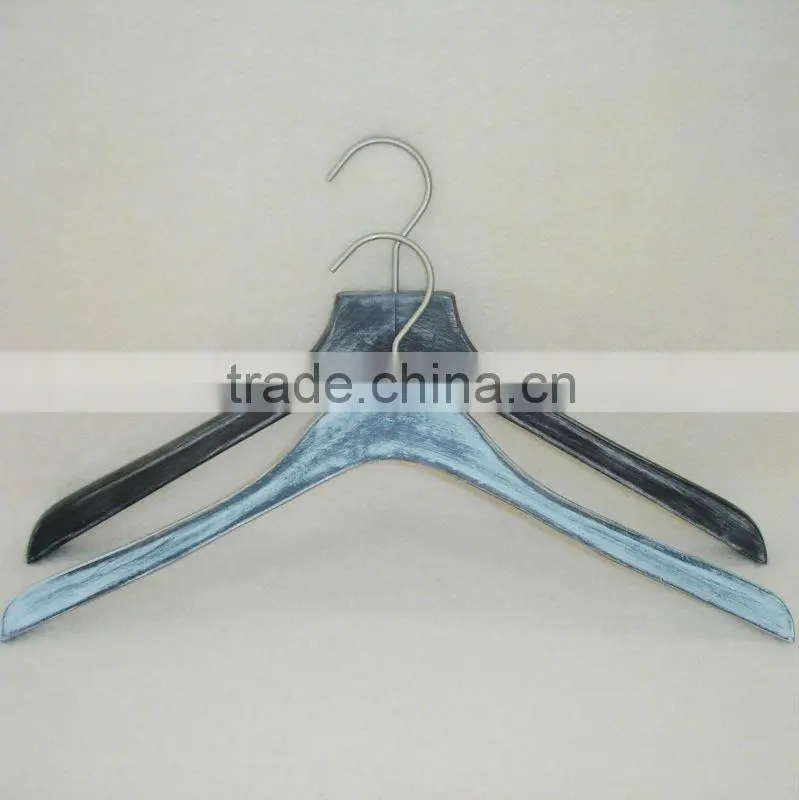 WG882 wooden shirts hanger for clothes shop