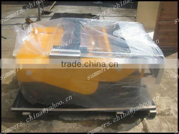 Auto rendering plastering equipment for wall