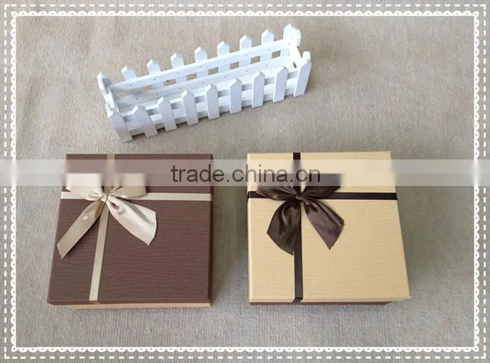 Square gift box gift birthday gift box of chocolates in the box