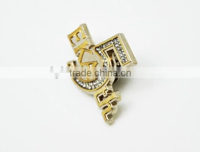 Fashion customized zinc alloy Lapel Pin with diamond