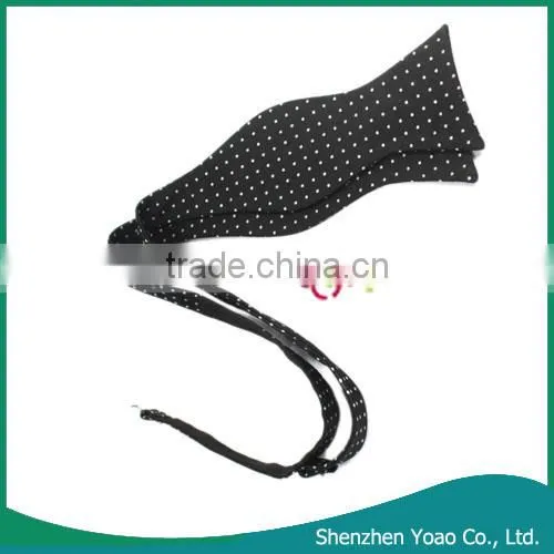 Black-White Dots Bow Tie