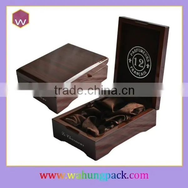 Custom Logo Large KeyLock Wood Veneer Wooden Perfume Gift Box Design