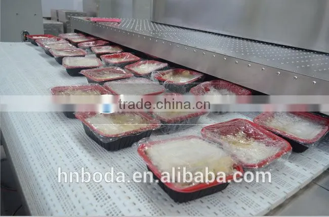 High efficiency continuous type microwave heater for box lunch