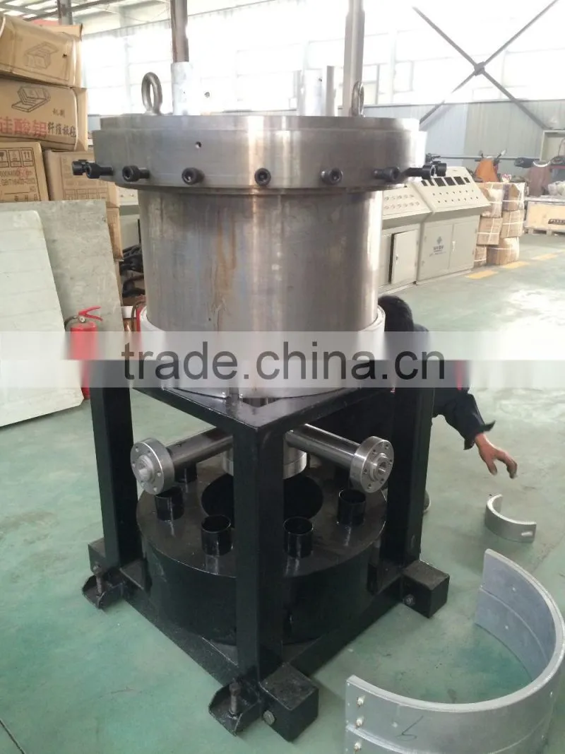Extrusion die head for blown film machine