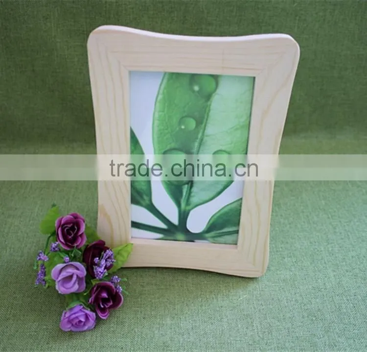 2017 Cheap beautiful Customized Design Wooden Photo Frame
