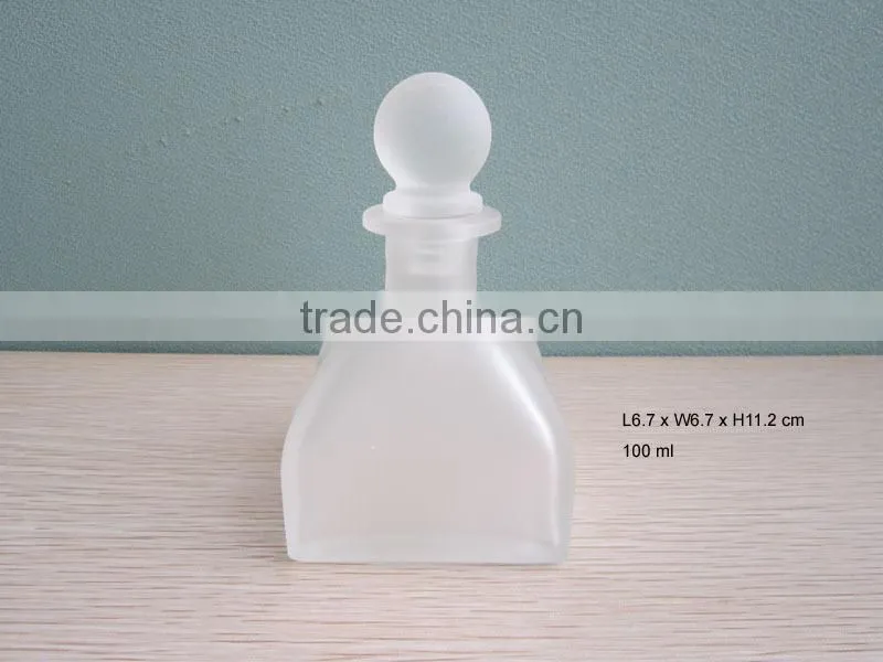 glass bottle,essential oil jar