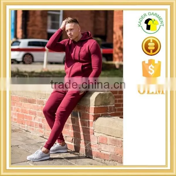 Wholesale tight fitted mens tracksuit custom gym tracksuit