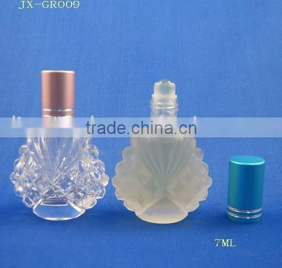 roll on glass bottle for essential oil and perfume