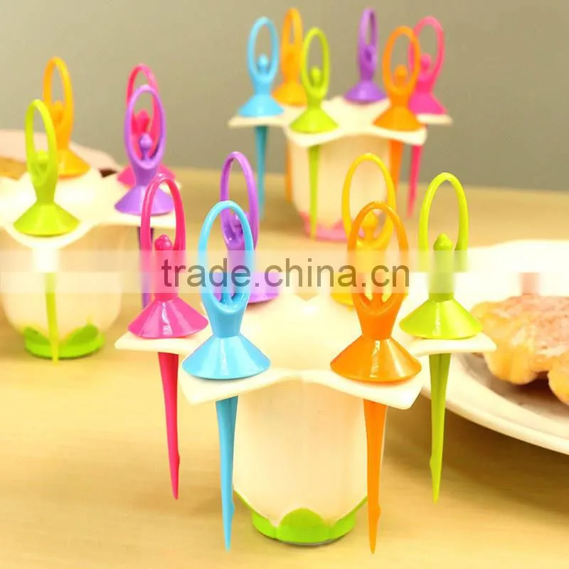 Birdcage fruit fork